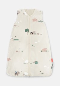 Babysovsäck med dragkedja, tillverkad av mjukt beige tyg och med tryck av gårdsdjur inklusive kor, får, grisar, fåglar och träd.