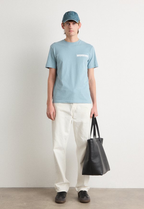 CHEST BOX LOGO - Basic T-shirt - arona3