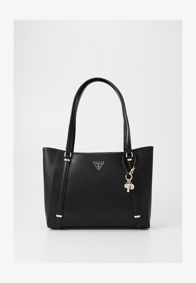 Borsa a mano nera realizzata in materiale sintetico liscio, con due manici, hardware in tonalità oro, un logo triangolare e un dettaglio a ciondolo.