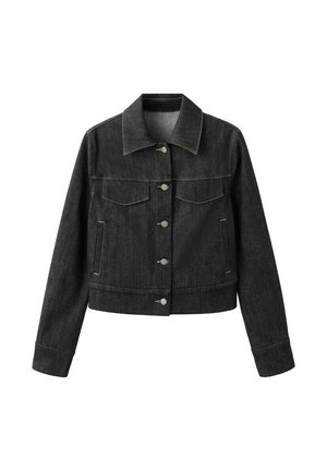 Schwarze Denimjacke mit Knopfleiste vorne, zwei Brustklappen-Taschen, Seitentaschen, langen Ärmeln und klassischem Kragen.