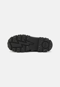 Buffalo ASPHA LOAFER - Zapatos sin cordones - black/red
