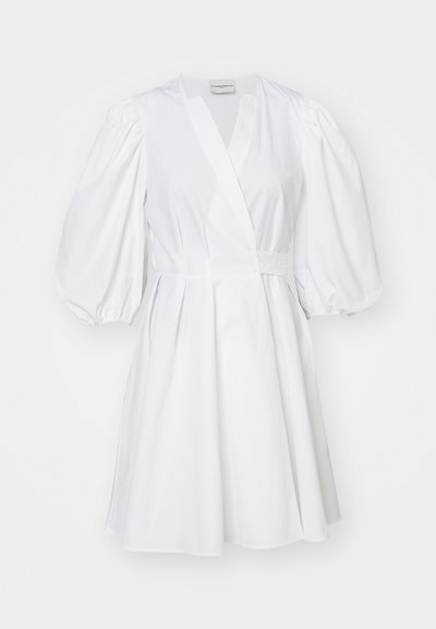 Claudie Pierlot ROBE COURTE CACHE-CŒUR - Φόρεμα ημέρας - blanc