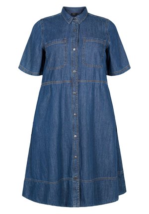 Denimkleid mit kurzen Ärmeln, Knopfleiste, zwei Brusttaschen und einer lockeren A-Linie; zeichnet sich durch Kontrastnähte und eine dunkelblaue Farbe aus.