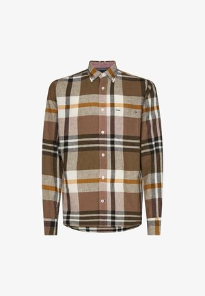 Camicia a maniche lunghe a quadri marrone e beige con colletto abbottonato, righe arancioni e nere a contrasto e una piccola toppa con logo.