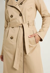 Grain de Malice Trench - sable