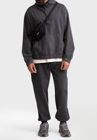 Redefined Rebel Felpa con cappuccio - mottled black
