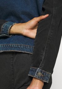 Night Addict NAMANE - Casaco de ganga - mid blue denim