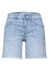 Short en denim bleu clair avec poches avant, fermeture par boutons et ourlets effilochés.