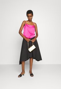 2nd Day ARIELLE  - Top -  fuchsia purple