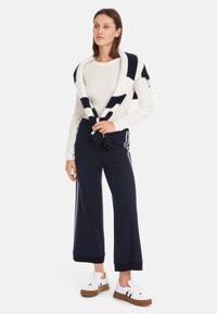 Marc Cain Strickpullover - off white