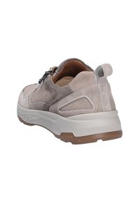 Leren sportieve schoenen in lichtgrijs met textuurpanelen, ventilatie aan de zijkant, ritssluiting en een tan rubberen zool. Rond ontwerp van de hak.