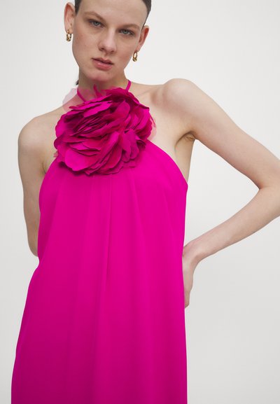 Halston ONIKA GOWN - Společenské šaty - spicy pink