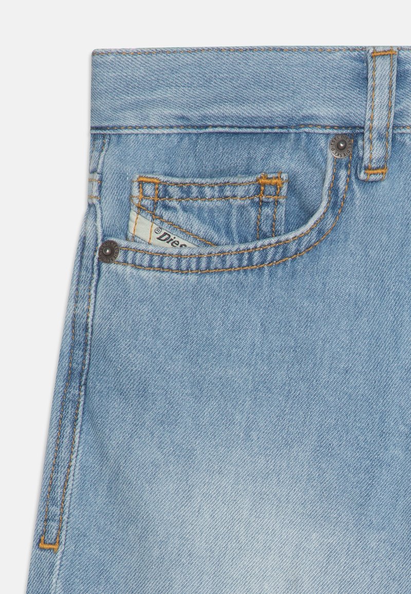 Diesel 2001 D-MACRO-J UNISEX Vaqueros rectos blue denim