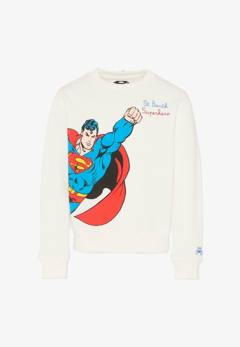 Sweatshirt blanc avec un grand graphique de Superman en bleu et rouge. Présente le texte "Super-héros de St. Barth" en broderie bleue et rouge.
