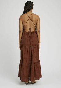 BZB LONGUE BRODERIE ANGLAISE - Robe longue - marron