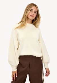 Non sélectionné, solid offwhite