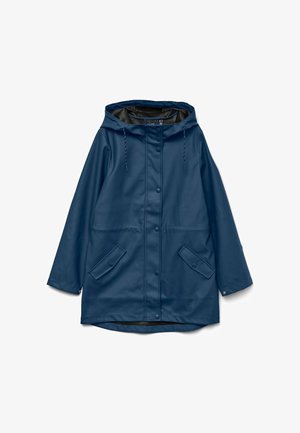 Voděodolný tmavě modrý plášť s kapucí, předními patentními knoflíky, šňůrkami na stažení a dvěma předními klopovými kapsami s knoflíkovými uzávěry.