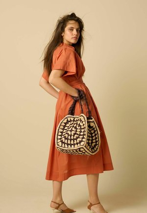 Sissy-Boy, SISSY-BOY TASCHE - Handtasche - dunkelbraun