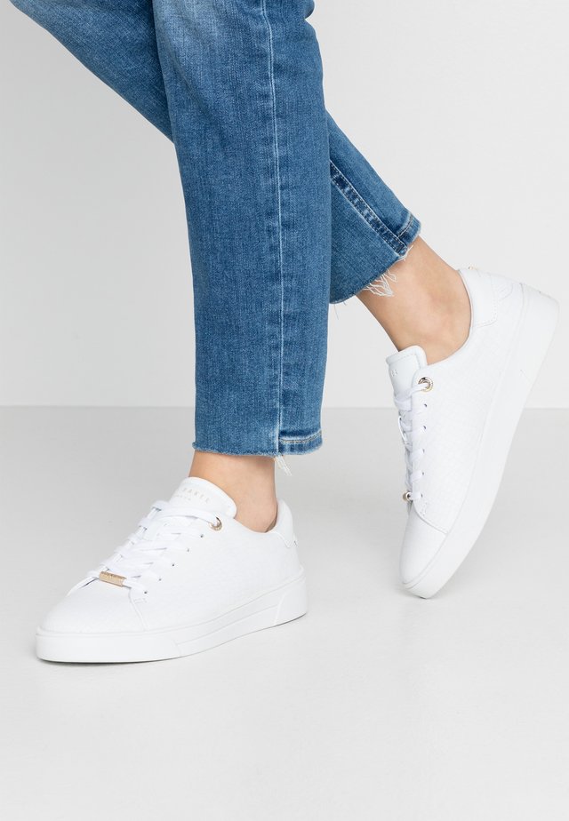 ZENNCO - Sneaker low - ivory