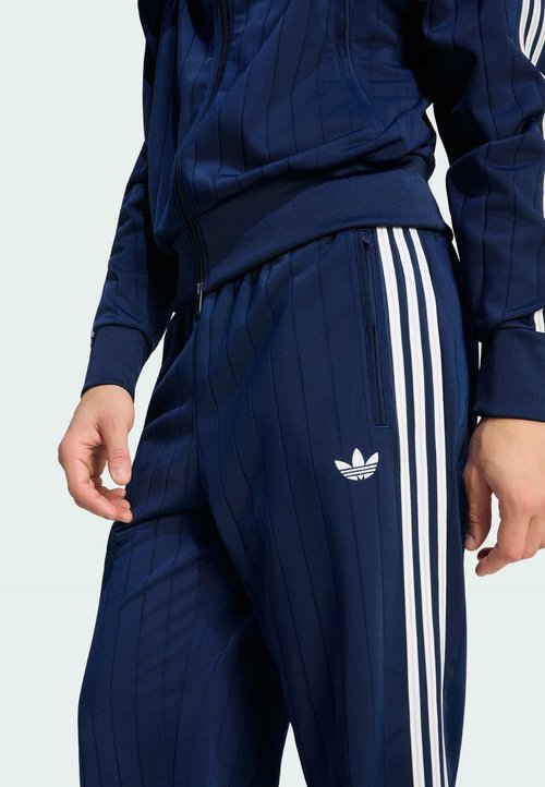adidas Pantalón De Chándal Firebird En Tejido Drop Needle — photo 3