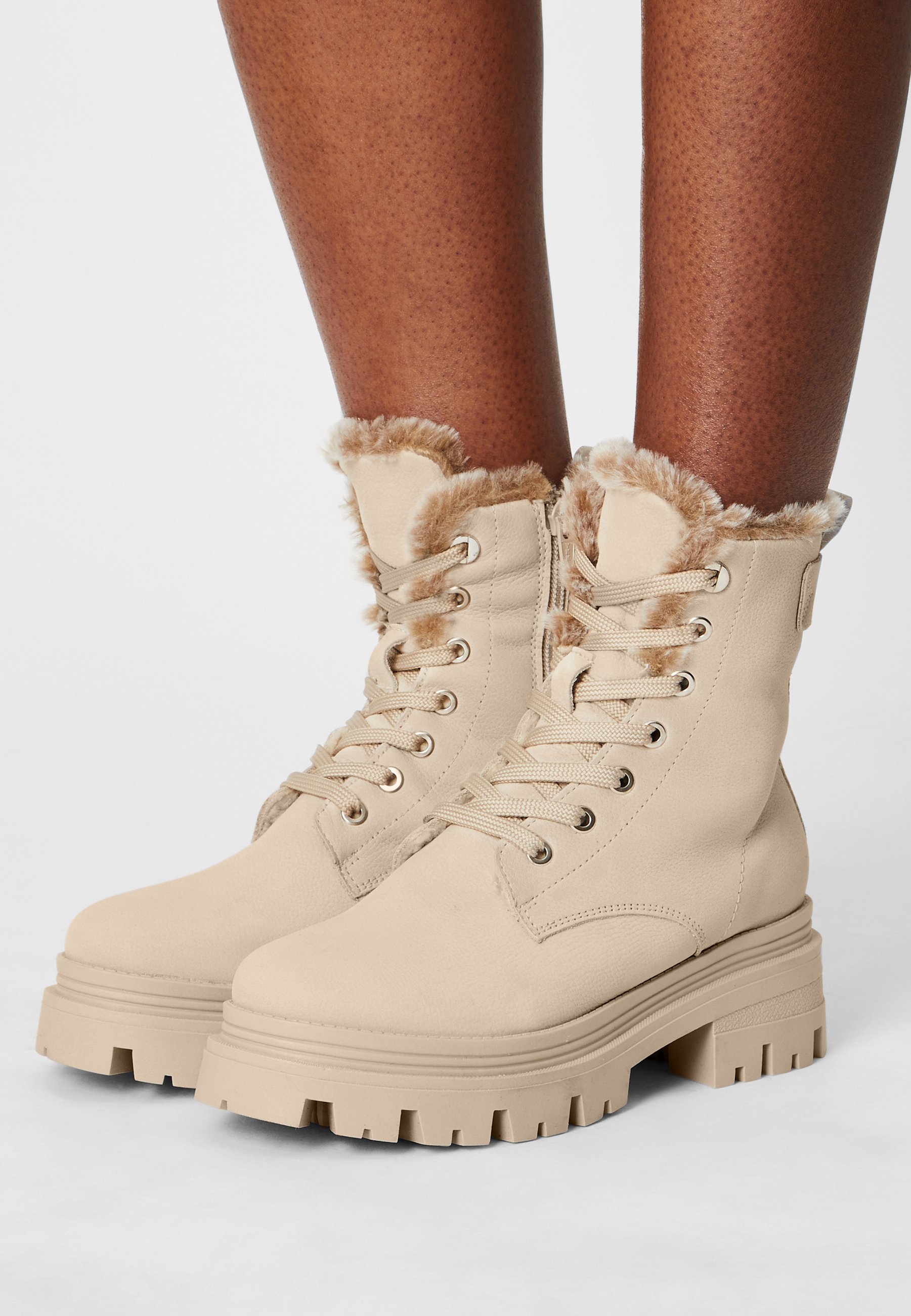 tamaris stivaletti stringati