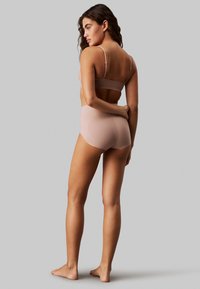Calvin Klein Underwear SHAPEWEAR GEL WIRE LIGHTLY LINED BRALETTE SECURE SCULPT - Triangle bra - cedar