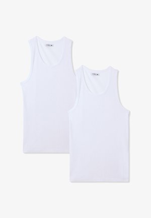 Due magliette bianche senza maniche in cotone. Presentano un collo rotondo e una texture liscia. Taglie etichettate come XL.