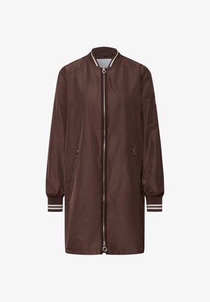 Lunga giacca bomber marrone con cerniera frontale, tasche laterali con cerniera, polsini e colletto a costine con strisce bianche.