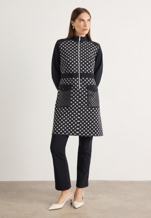 Day dress - black and white