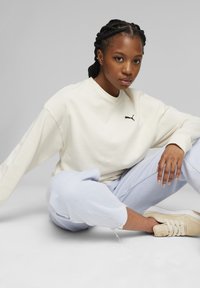 Puma BETTER ESSENTIALS - Ikdienas džemperis - beige