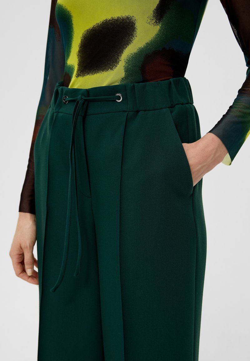 S.Oliver Damen Jogginghose Aus Doubleface - Weich, Elastisch, Slim Crop Leg S.Oliver Damen Jogginghose Aus Doubleface - Weich, Elastisch, Slim Crop Leg
