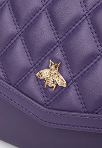 C'iel RANIER fioletowy