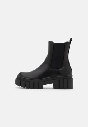 ONLY SHOES ONLBAIZA CHUNKY BOOT - Plateaustiefelette - black