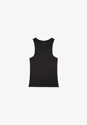 Mustast soonikkude mustast paelaga top laia õlapaelte ja ümmarguse kaelusega. Esiküljel on peen trükitud detail.