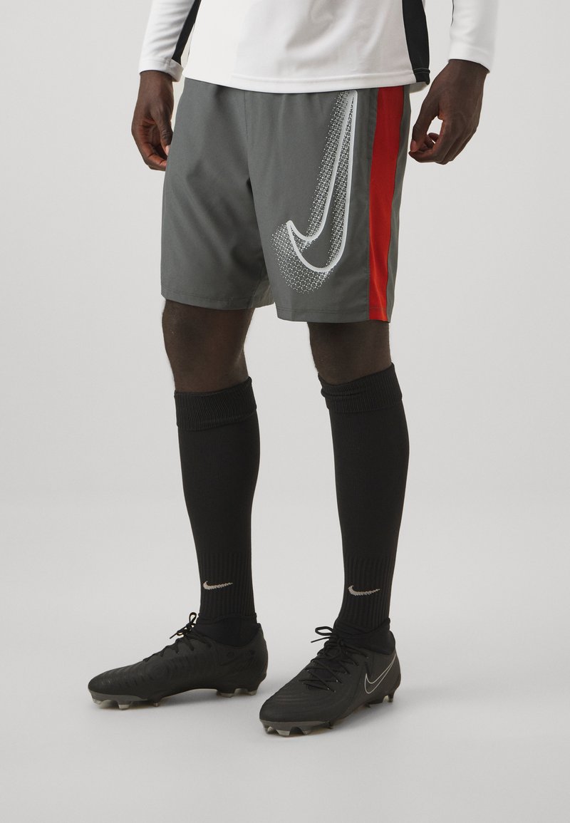 Nike Performance SHORT - Sportske kratke hlače - iron grey/dragon red/pure platinum