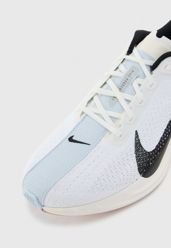 PEGASUS PLUS - Road running shoes2