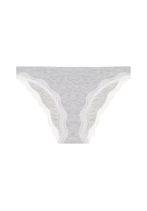 Tanga de algodón gris con borde de encaje blanco, presenta un diseño ondulado y una textura suave. El centro es de un gris claro jaspeado.