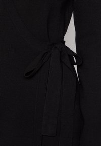 YAS Robe pull - black