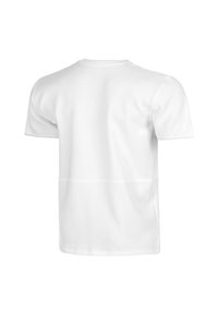 Camiseta blanca de manga corta mostrada desde la parte de atrás, con un cuello redondo y una costura visible en la parte media de la espalda.