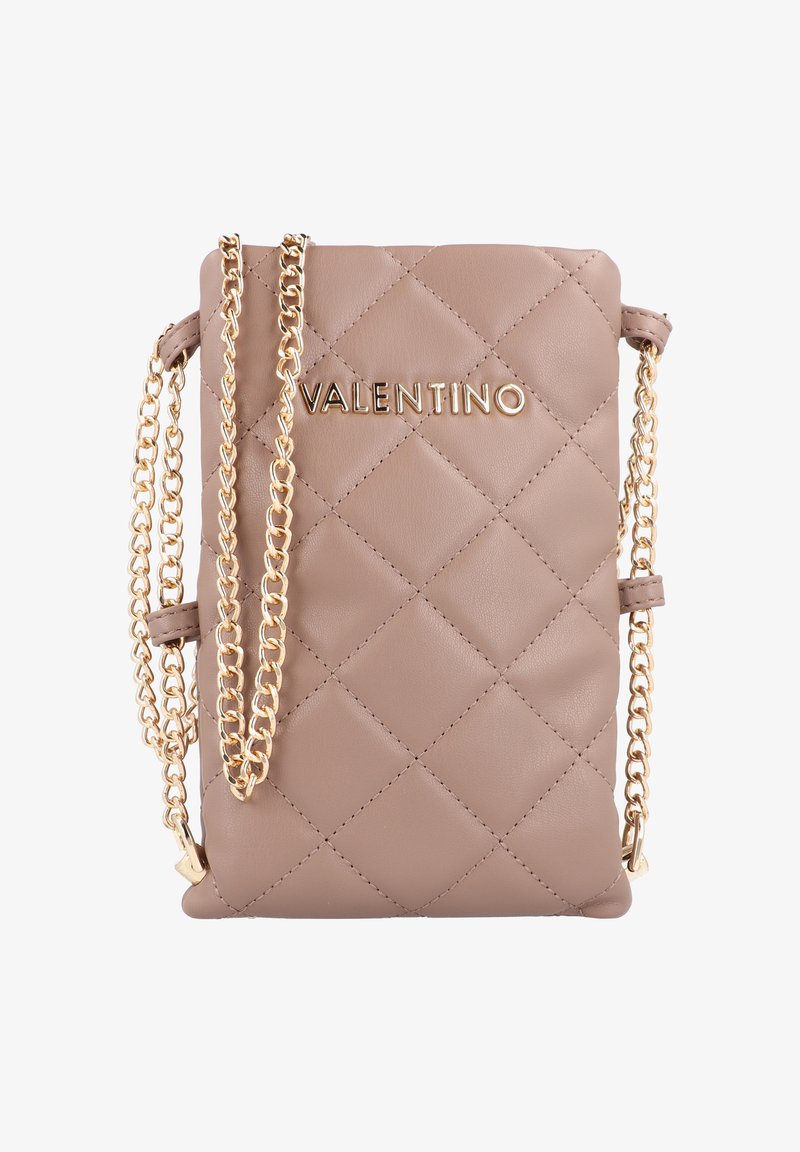 Ruda siuvinėta odinė rankinė su aukso spalvos grandine. Yra įspaustas "VALENTINO" logotipas ir minkštas, lygus paviršius. Kompaktiškas dizainas.