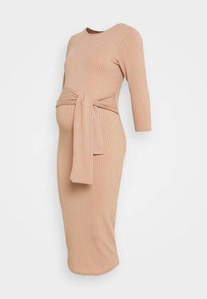 TIE FRONT MIDI - Žerzejové šaty - camel
