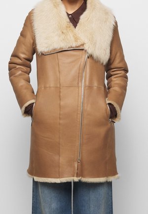 Winter coat - beige