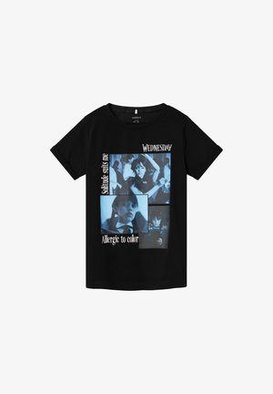 Crna pamučna majica s grafičkim printom u plavim tonovima s tekstom: "Srijeda", "Samoća mi prija" i "Alergičan na boje."