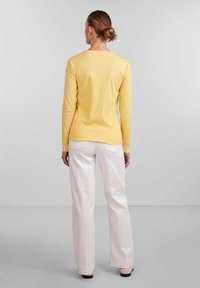 Pieces Langarmshirt - flax