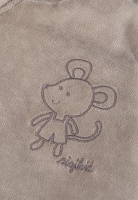 Beige fabric features a playful embroidered mouse character with rounded ears and a happy expression, wearing shorts, labeled "rigitkid."
