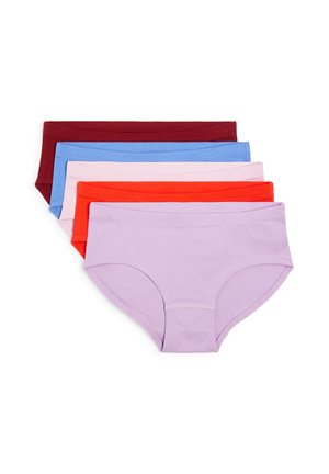 Cinq paires de culottes en coton pour femmes en violet, rouge, rose, bleu et bordeaux, disposées en rangée empilée sur un fond blanc.