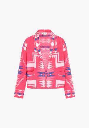 Lun, kort, lyserød cardigan med geometriske mønstre i hvid og blå. Har en sjalskrave og to frontlommer.