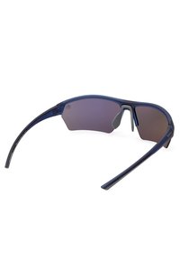 Occhiali da sole sportivi blu con design avvolgente. Lenti scure, cuscinetti per il naso testurizzati e stanghette sottili creano un aspetto leggero.