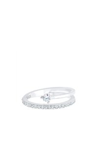 Verzilveren ring met een driehoekige heldere steen en een band met kleine ingelegde heldere stenen langs één rand. Glad, gepolijst afwerkings.