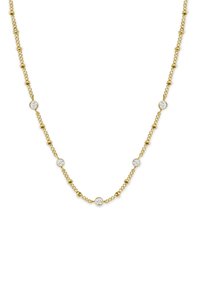 Collar de cadena de oro con eslabones circulares y gemas transparentes espaciadas uniformemente, que exhibe un diseño delicado y una textura suave.